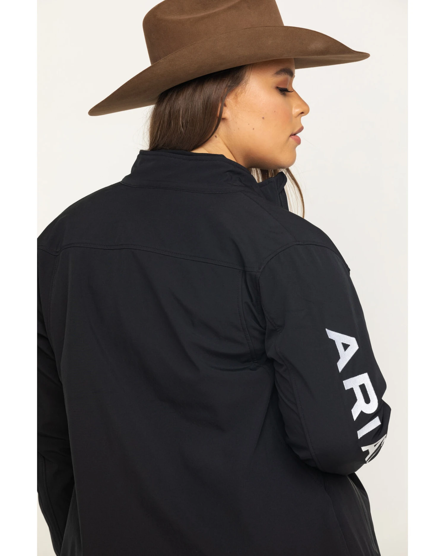 Ariat Women's Softshell Team Jacket - Plus 7 Ariat Women's Softshell Team Jacket - Plus - Image 5
