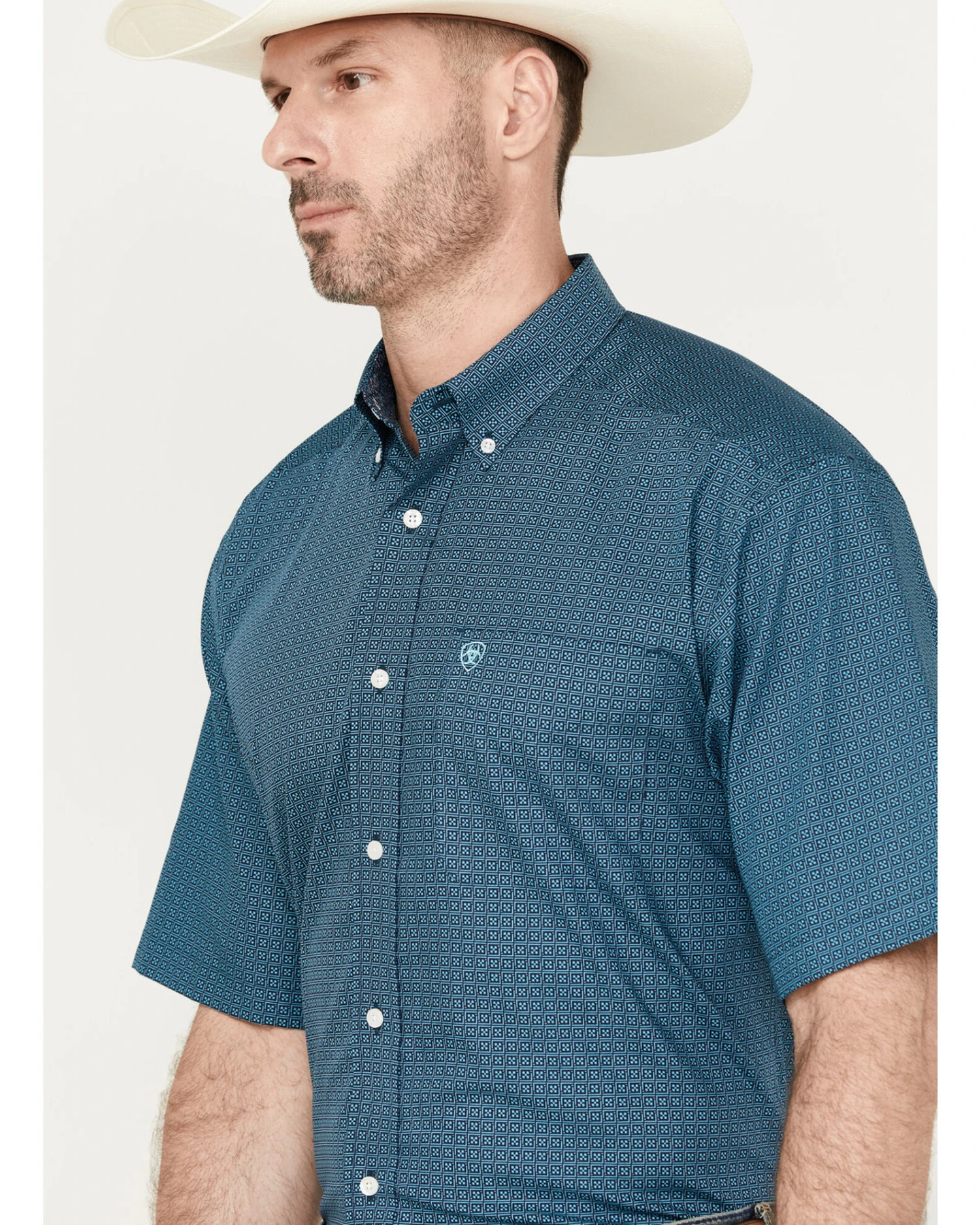 Ariat Men's Wrinkle Free Eli Print Button Down Short Sleeve Western Shirt 4 Ariat Men's Wrinkle Free Eli Print Button Down Short Sleeve Western Shirt - Image 2